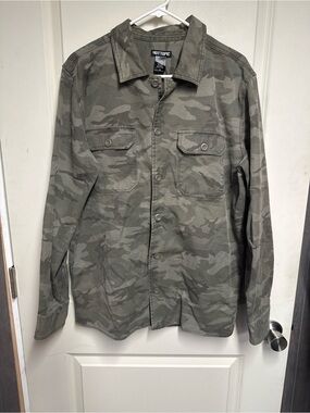 Hot Topic Women's Green Camo Military Shirt Jacket size medium